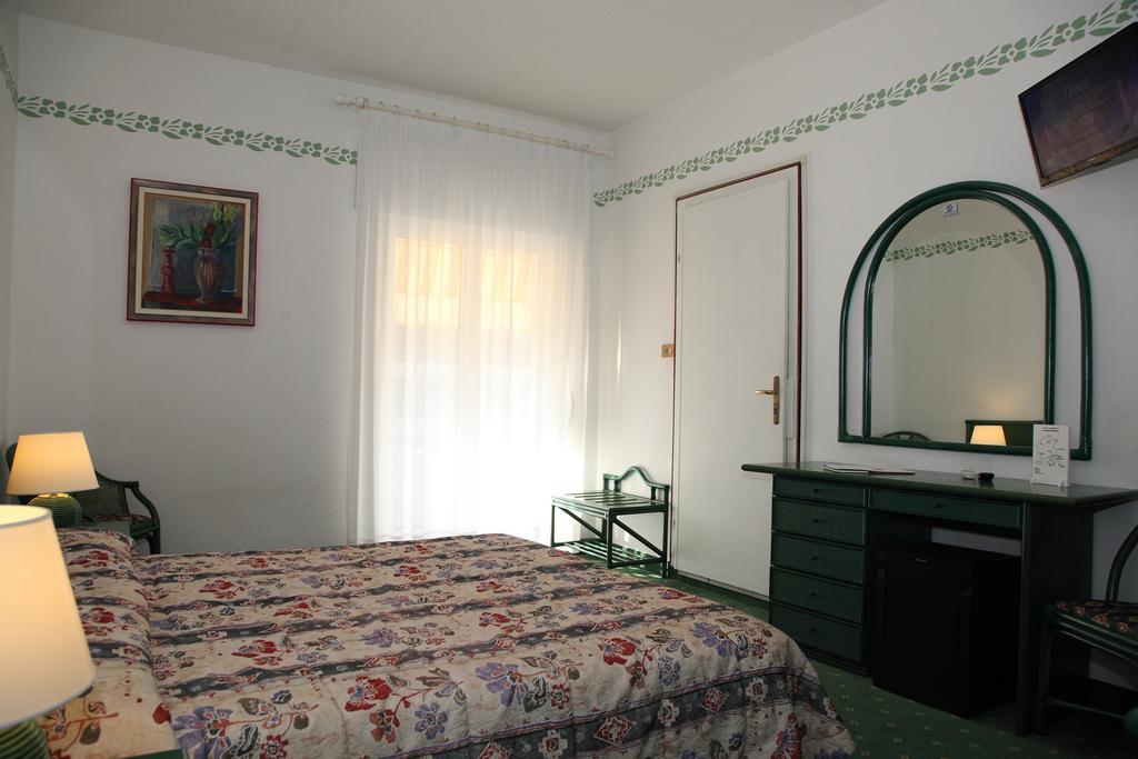 Hotel Diana Grado Exteriér fotografie